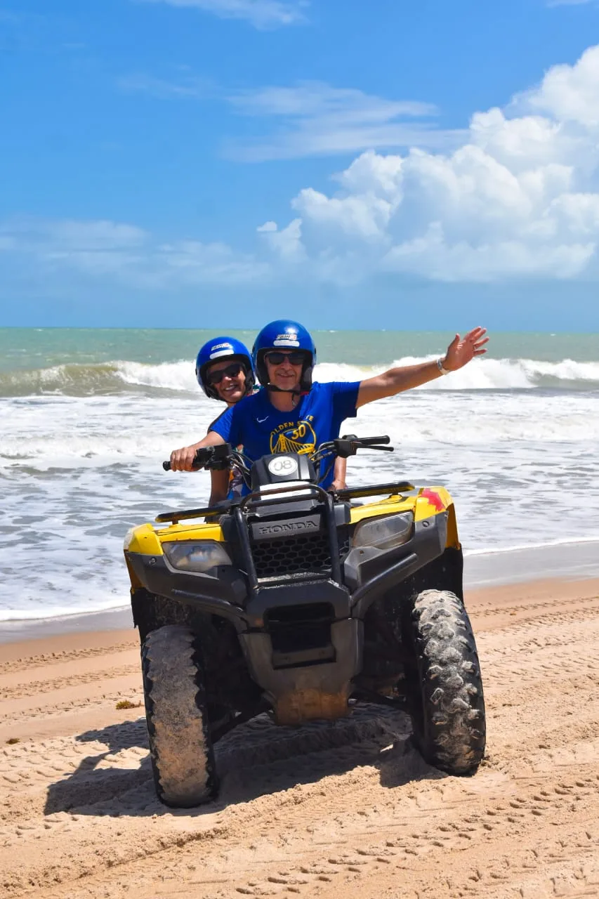 Registro da viagem de Arthur e Denise a Natal e Pipa